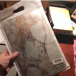 Gold marble laptop case